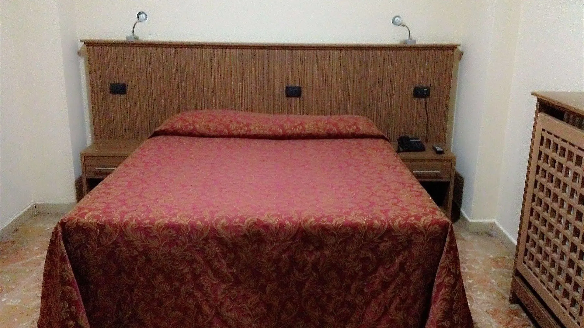 York Hotel Cinisello Balsamo 2*,  Italy