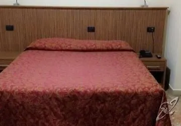 فندق York شْنيسيلّو بالسامو