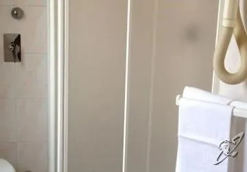 فندق York شْنيسيلّو بالسامو 2*,